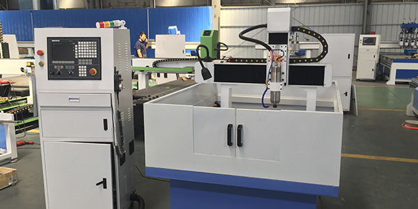 Фрезерный станок с ЧПУ