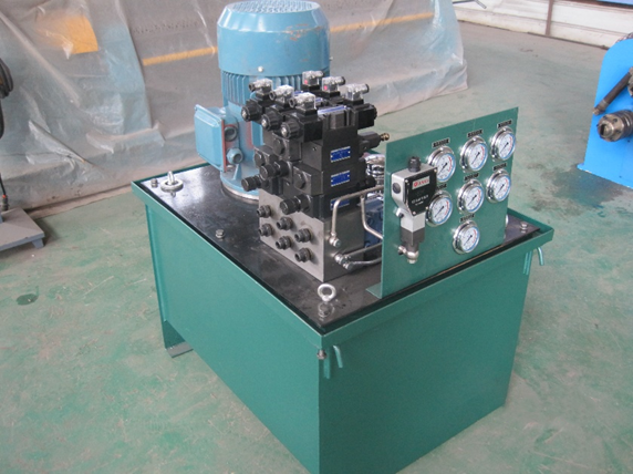 Трехвалковый листогиб W11SNC-20 х 2 500