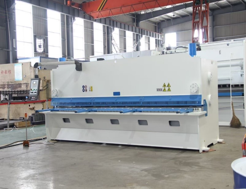 Гильотина для листовой стали QC11K-20×3200