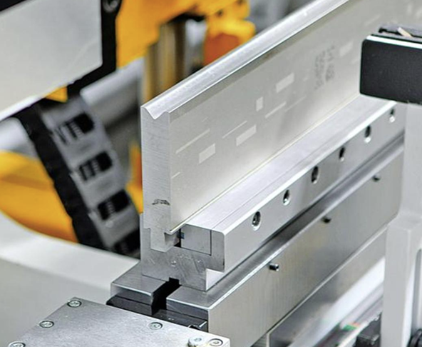 Листогибочное оборудование 125T3200 4+1 CNC