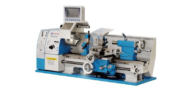 Токарный станок WBL210