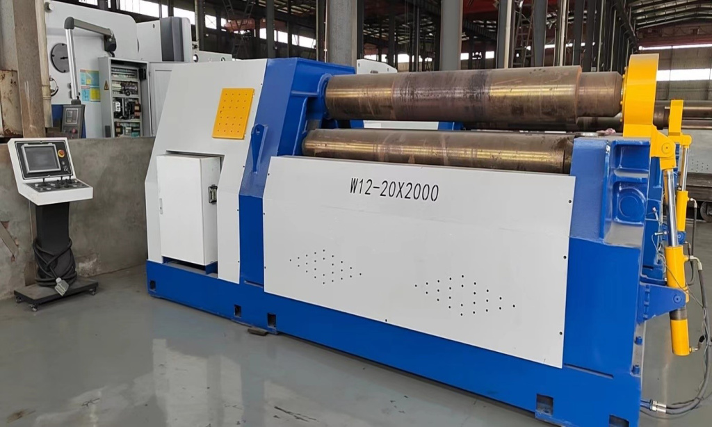 Вальцы 4-х валковые с ЧПУ W12-25×2000