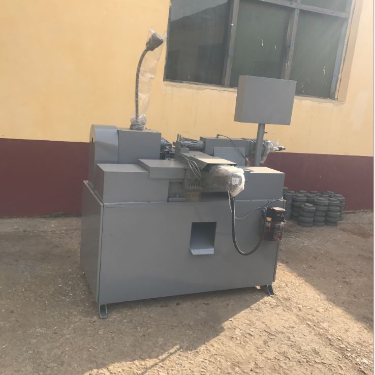 Станок для нарезки внутри трубы резьбы