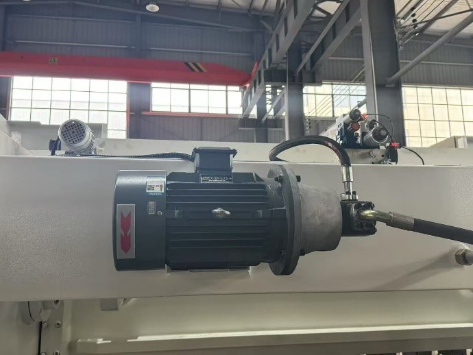 Листогибочный пресс 125T3200 E21