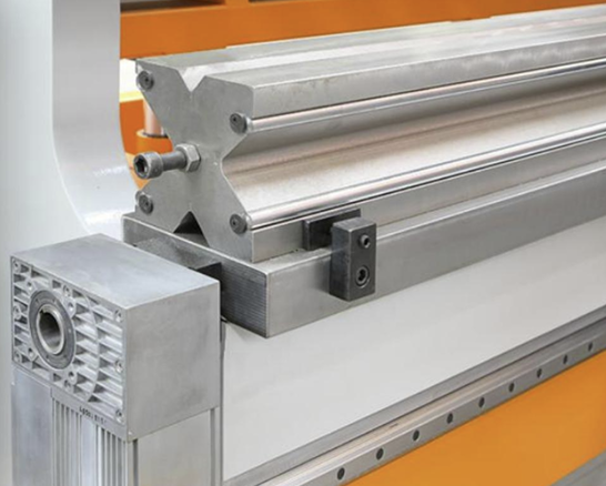 Листогибочное оборудование 125T3200 4+1 CNC