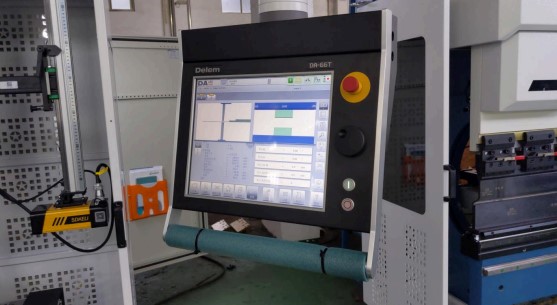 Листогибочный пресс HJ-SP-110T/2600