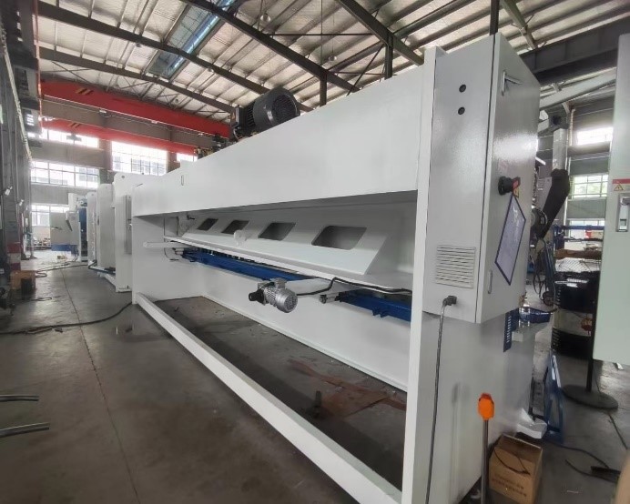 Гильотина для листовой стали 12X3200 E21S