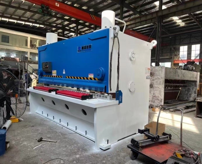 Гильотина для листовой стали 12X3200 E21S