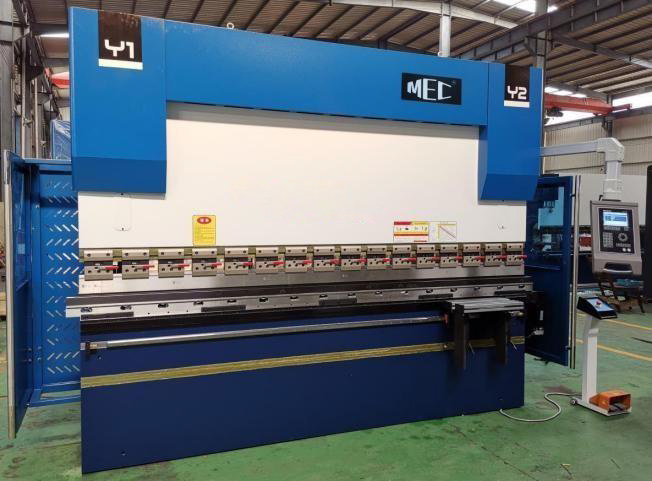 Листогибочный пресс с ЧПУ HP-125T/3200