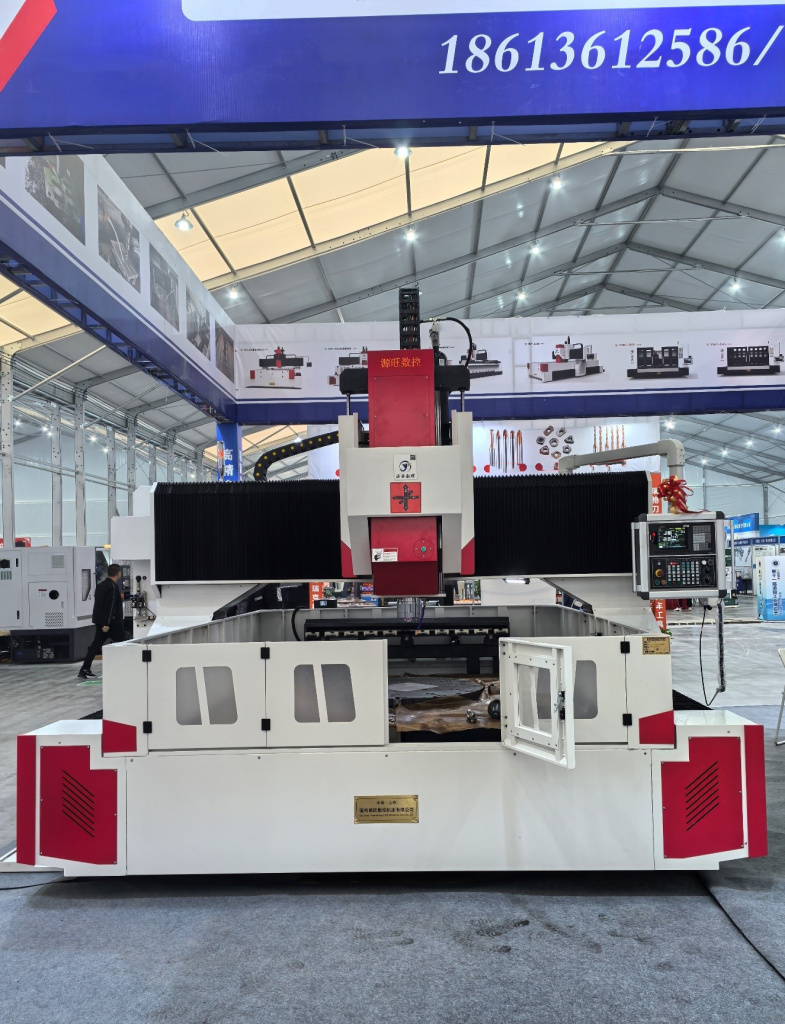 Портально-сверлильный станок с ЧПУ YWT-3016