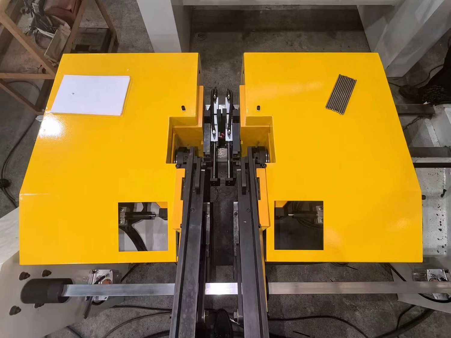 Поставка автоматических фаскоснимателей SLD-30CNC-2T и SLD-50CNC-2TC для предприятия из России
