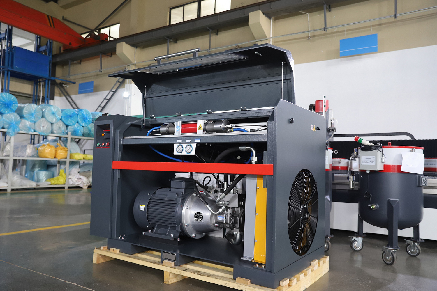 Оборудование для гидроабразивной резки PowerJet200G (2500 x 12500 mm)